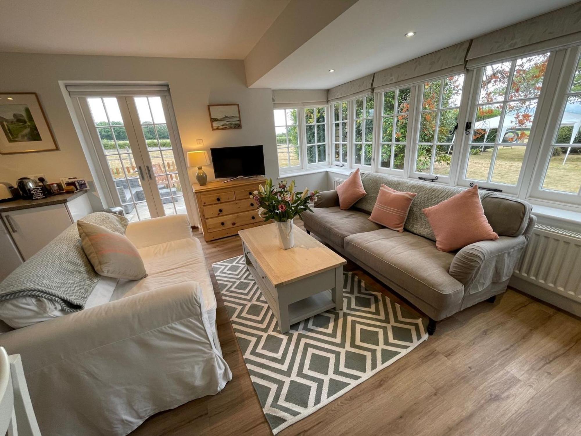 Appartamento Garden Flat Near Goodwood With Stunning Views Petersfield Esterno foto