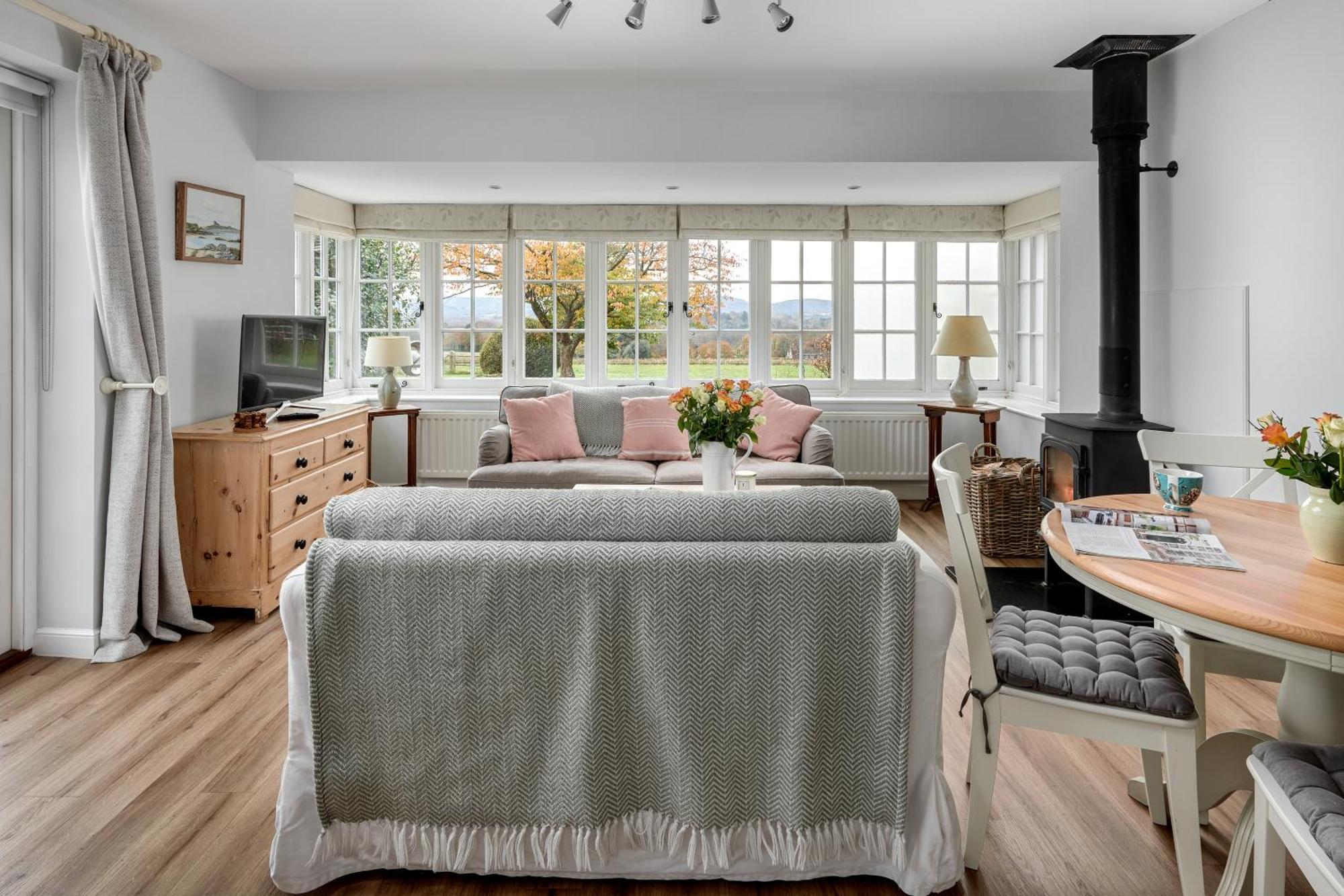Appartamento Garden Flat Near Goodwood With Stunning Views Petersfield Esterno foto